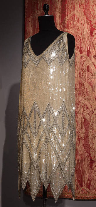 Silver and white sequinned evening flapper dress with layered diamond border design