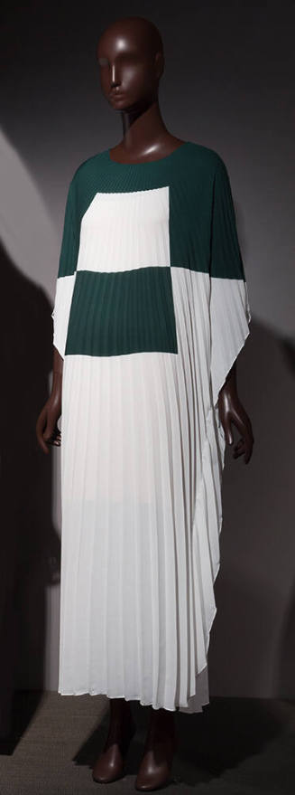 Green and white pleated colorblock caftan dress