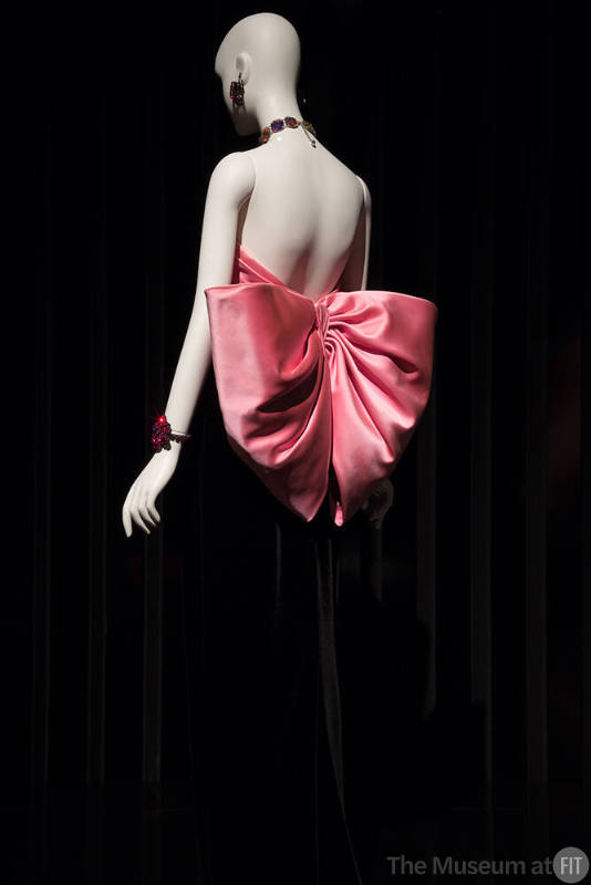 Pink installation mannequin detail
