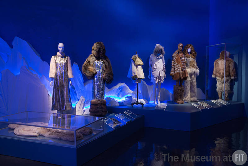 Expedition exhibition platform view of mannequins