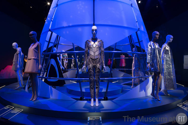 Expedition exhibition platform view of mannequins