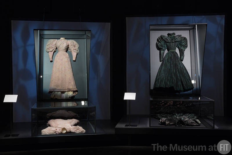 Proust's Muse exhibition case detail