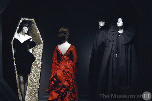 Gothic: Dark Glamour