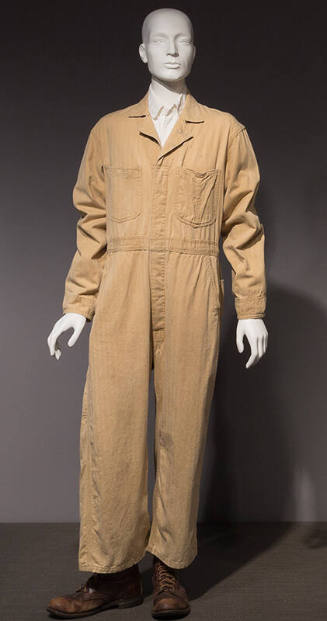 Biege overalls with long sleeves and patch breast pockets, convertible collar