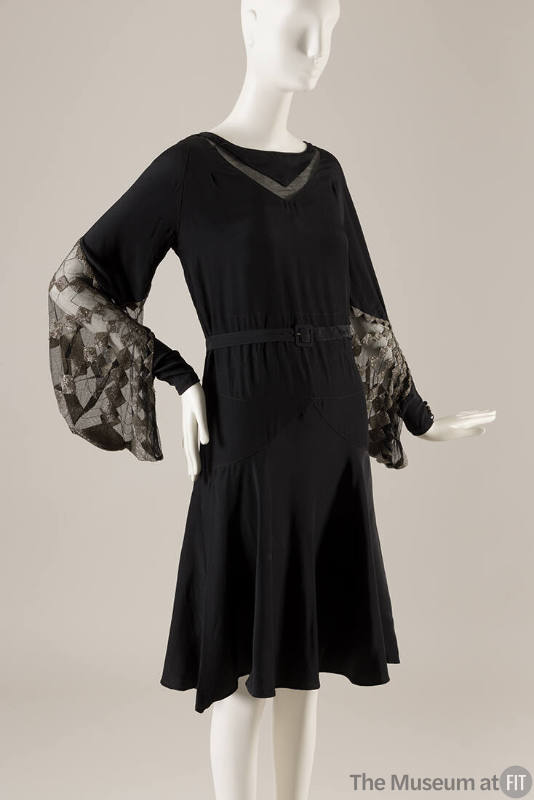Black dress with v shape net; lace long sleeves