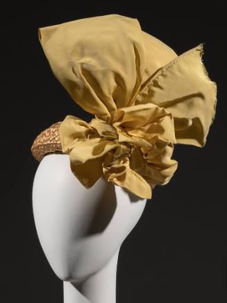 Woven raffia hat with oversize yellow bow