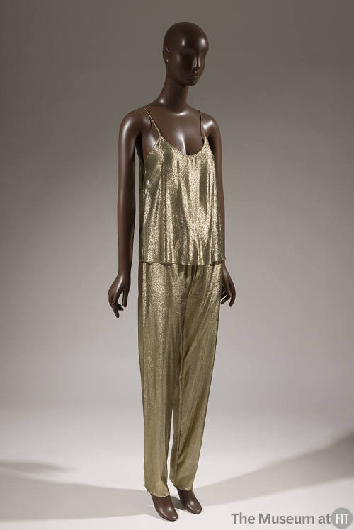 Gold lamé evening set of camisole top and tapered leg pants