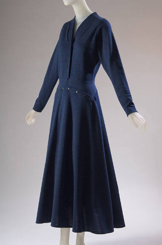 Blue long sleeve V-neck dress with below-the-knee flared skirt 