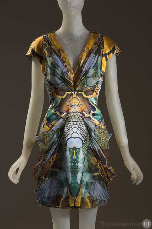Above-the-knee multicolor reptile patterned photo print dress with cap sleeves