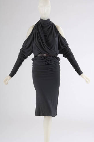 dress, belt