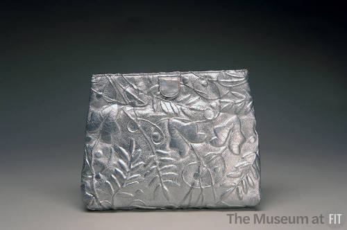 Silver evening pouch embossed in leaf pattern