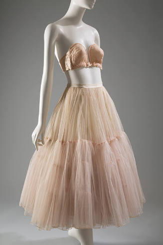 Pink lace strapless bra and pink net petticoat with three flounces 