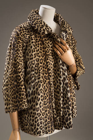 Leopard fur hip length jacket with 3/4 sleeves 