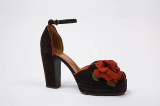 Black suede platform shoe with red rose and high chunky heel