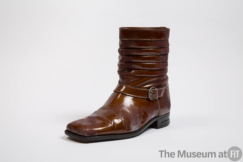 Brown patent leather ankle boots with square toe and side buckle