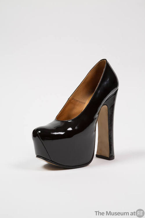 Black patent leather high heel platfrom pump