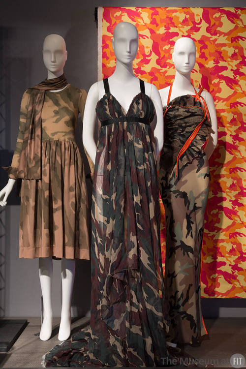 Trendology_52 Left to right 79.49.78 (dress and scarf), 2013.62.1 (middle dress), 2002.15.1 (dress), 2004.42.4 (textile wall)